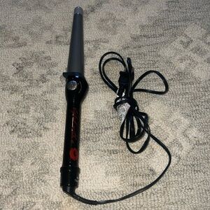 BABYLISS PRO NANO TITANIUM STYLED WITH A KISS 1 1/4" CONICURL CURLING IRON